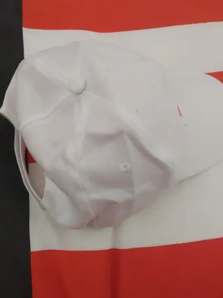 Gorra TotalEnergies Blanca Ajustable