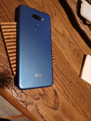 LG K40S Azul- Impecable