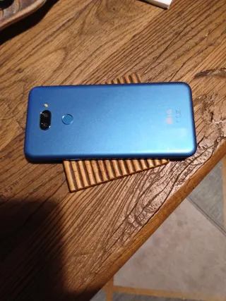 LG K40S Azul- Impecable