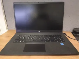 Portátil HP 17,3 N4120 8GB 256GB SSD Nuevo