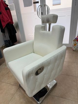 Sillón de peluquería blanco
