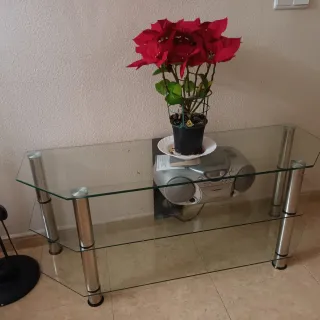Mesa de cristal y metal