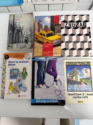 Lote libros cada uno 2€ se venden por separado