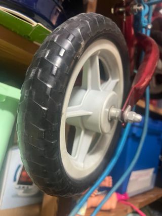 Bici sin pedales CHICO RED BULLET 2-5 años