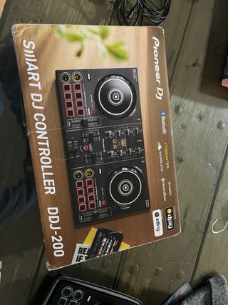 Controlador DJ Pioneer DDJ-200