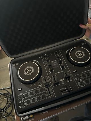 Controlador DJ Pioneer DDJ-200