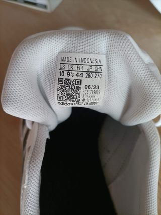 Zapatillas Adidas Blancas y Negras