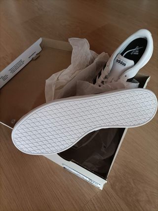 Zapatillas Adidas Blancas y Negras