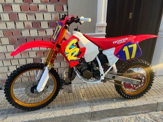 Honda CR125R 1994 restaurada