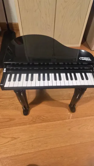 Piano de cola infantil negro