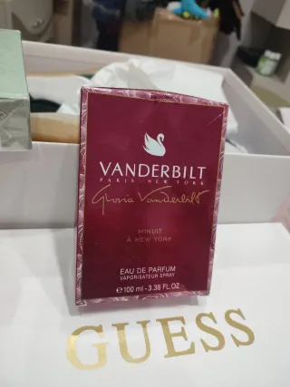 Gloria Vanderbilt Minuit Eau de Parfum 100ml