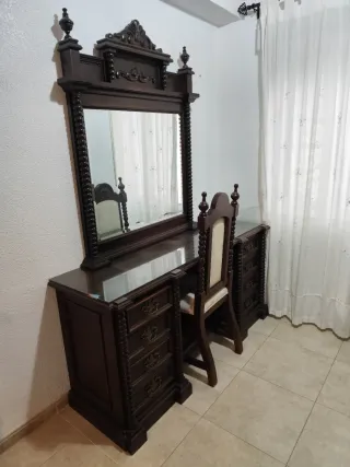 Dormitorio Armario de Madera Maciza Roble Tallada