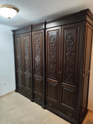 Armario de Madera Maciza Roble Tallada