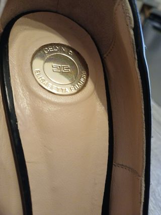 Tacchi Elisabetta Franchi con catena oro