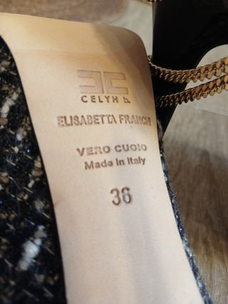 Tacchi Elisabetta Franchi con catena oro