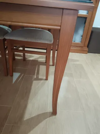 Conjunto mesa y sillas madera