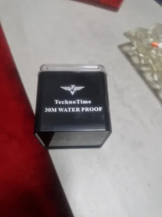 Reloj TechnoTime Negro y Rojo