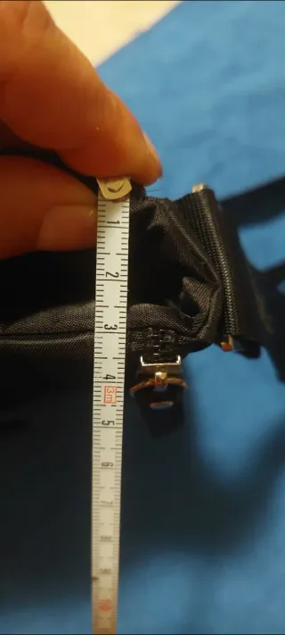 Borsello nero con zip