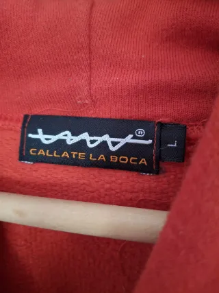 Sudadera de la marca callate la boca
