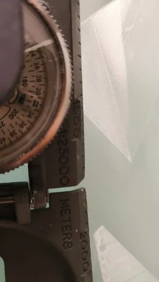 Brújula militar plegable