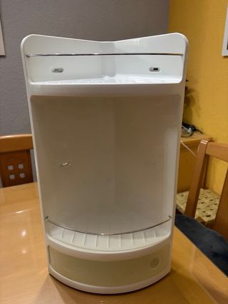 Estantería de esquina para baño en perfecto estado