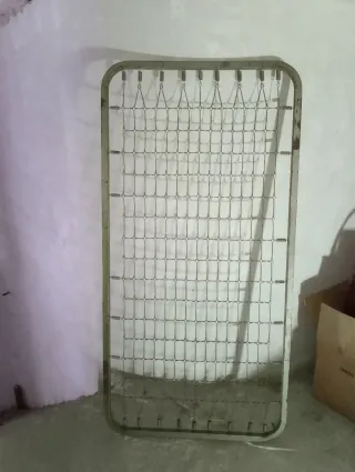 Somier de muelles metálico