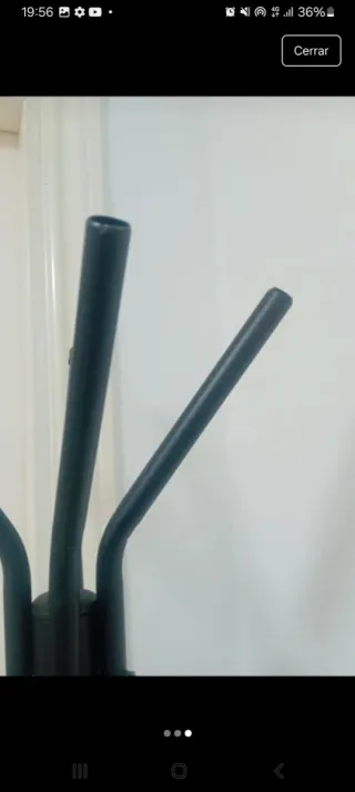 Perchero de pie metálico negro