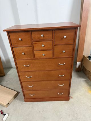 Cómoda de madera con 11 cajones