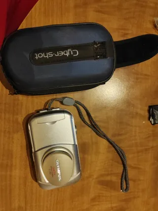 Olympus C-160 Cámara Digital Plata