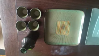 Juego de copas y bandeja de cristal