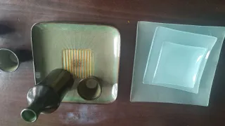 Juego de copas y bandeja de cristal