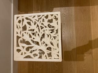 Mesa auxiliar/mesita de noche de madera