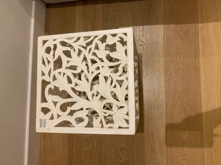 Mesa auxiliar/mesita de noche de madera