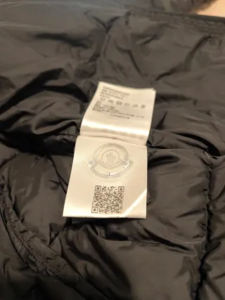 Plumas Moncler negro