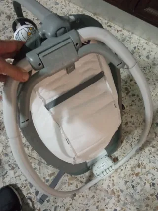 Hamaca para bebé con juguetes