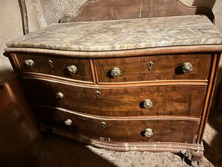 Armario retro de madera maciza