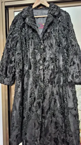 Chaqueta larga mujer astrakan negra