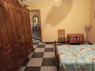 Parcela de 256m2 con 174m2 de superficie construid