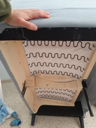 Sofá de tela gris de 2 plazas