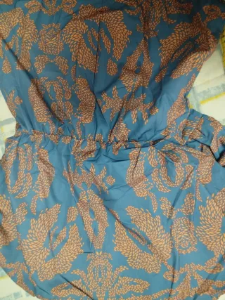 Vestido largo de manga larga con escote en V