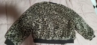 Chaqueta Zara efecto pelo leopardo niña