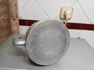 Cafetera Antigua Aluminio con Tapadera