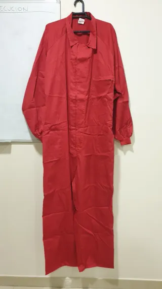 Mono de trabajo rojo / carnaval