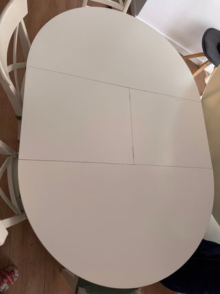 Mesa y sillas de cocina