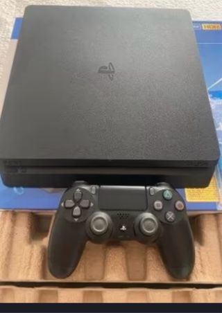 PS4 (PlayStation 4) Negra + control