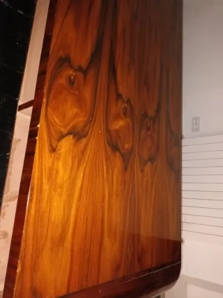 Antico ufficio in stile vintage in legno di mogano. 3 cassetti