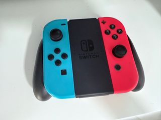 Nintendo Switch Consola y complementos