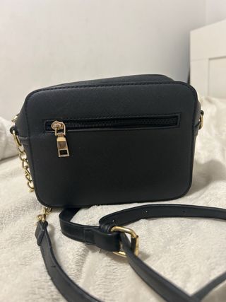 Bolso Negro Cadena Dorada