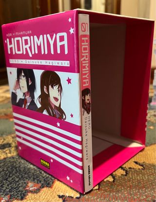 Tomo 1 del manga Horimiya + cofre.