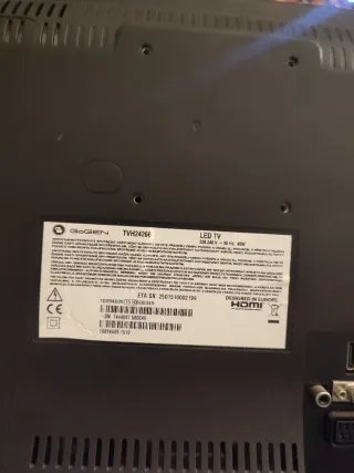 HDTV 24 pulgadas con mando